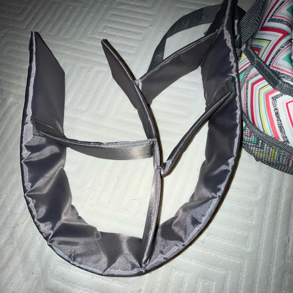 Thirty-One. Colorful Chevron Pattern Backpack - Picture 4 of 5